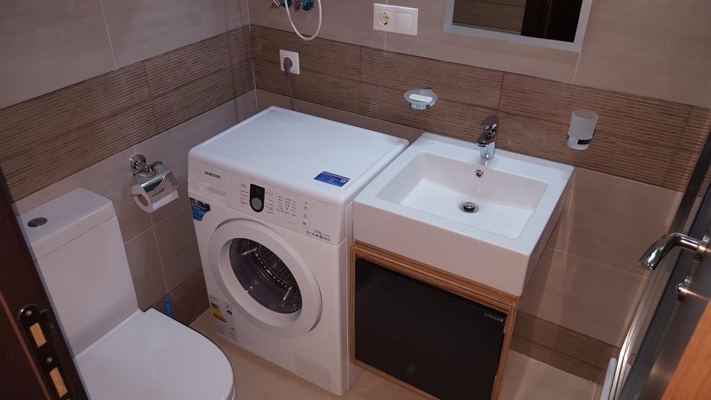 Mimino Apartment Deluxe First Line Batumi Ruang foto