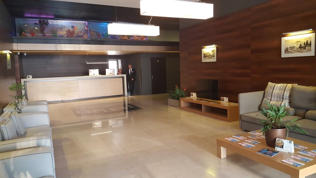Mimino Apartment Deluxe First Line Batumi Bagian luar foto