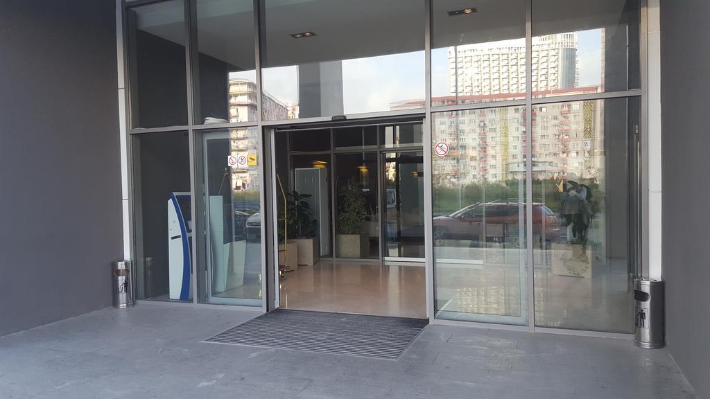 Mimino Apartment Deluxe First Line Batumi Bagian luar foto